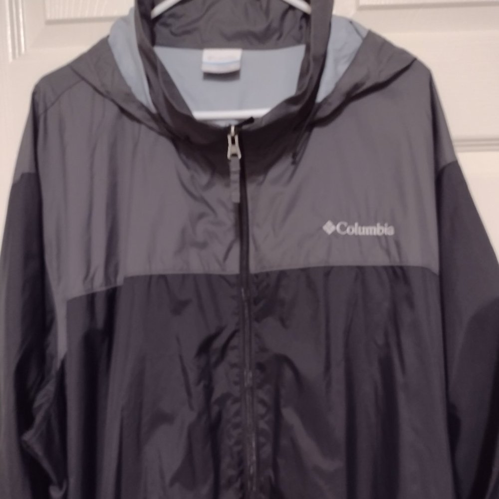 Columbia Packable Windbreaker